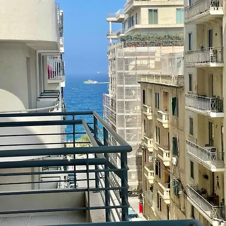 Aron Seaviews *
