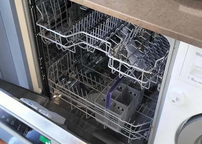 Aron Seaviews Sliema