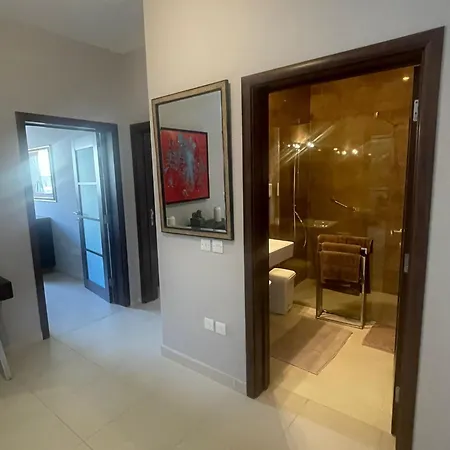 Aron Seaviews * Sliema