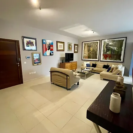 Aron Seaviews Sliema